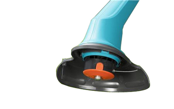 Manipulation commode de trimmer à piles rechargeable de l'herbe 1800W de 23CM